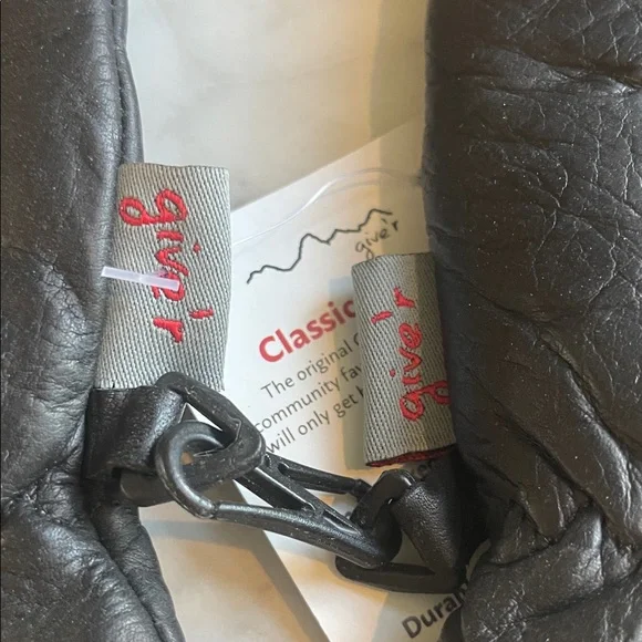 give’r Lined Black Leather Gloves NWT size S - Picture 3 of 4